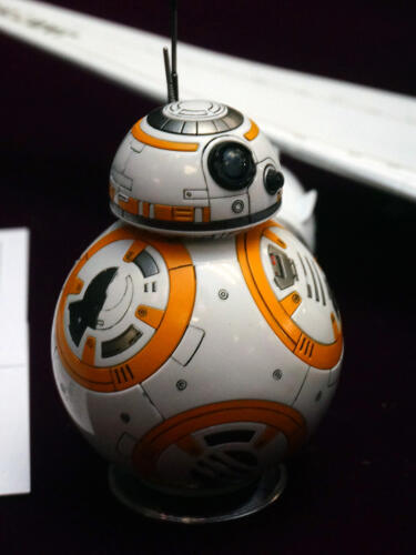 正 - BB-8